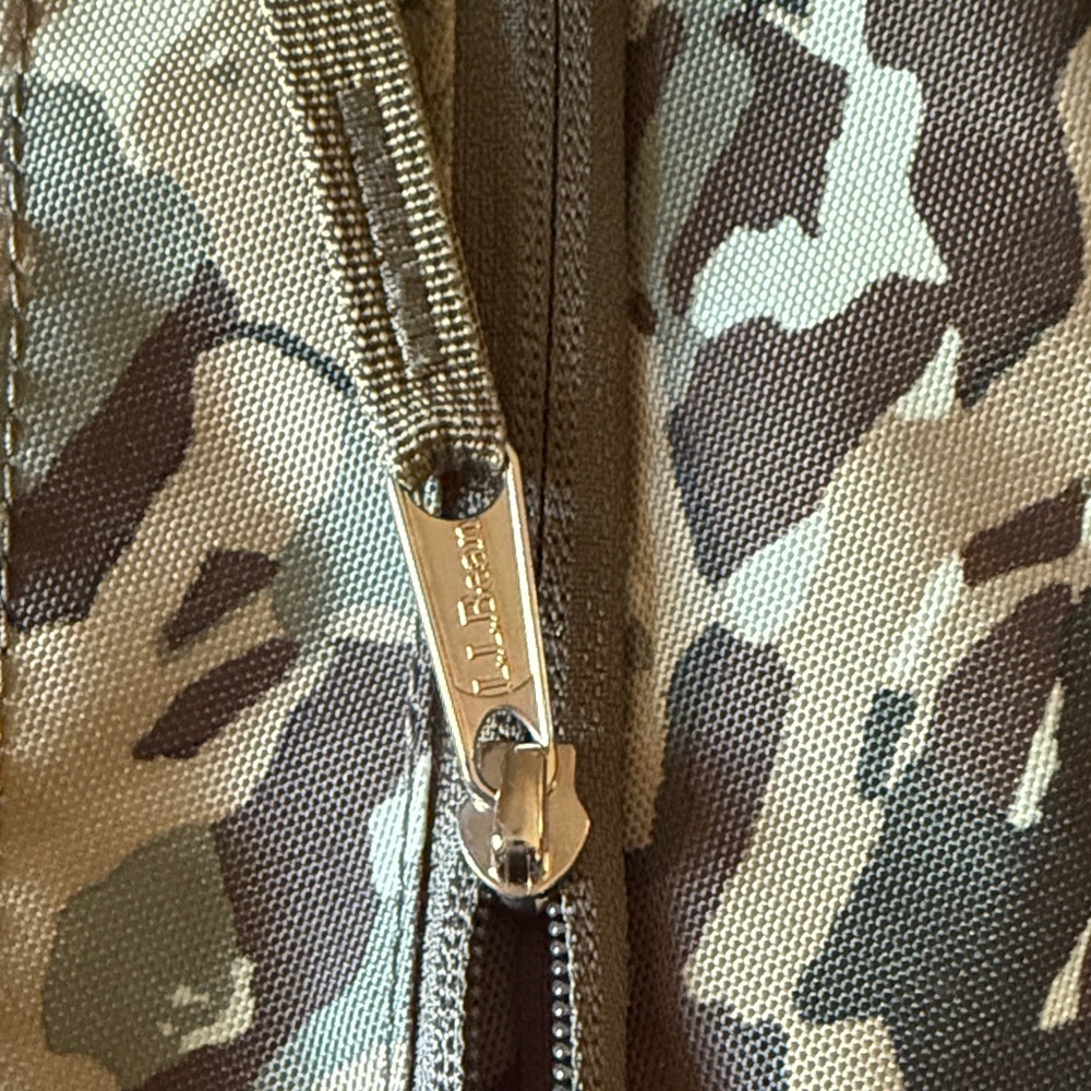 Ll Bean Camo Drawstring Backpack With Front Pocket - image 5